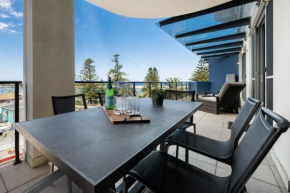 Ocean View Spacious Luxury 3 Bedroom, Pool, Central, Walk everywhere 6PM CHECKOUT, Central Coast
